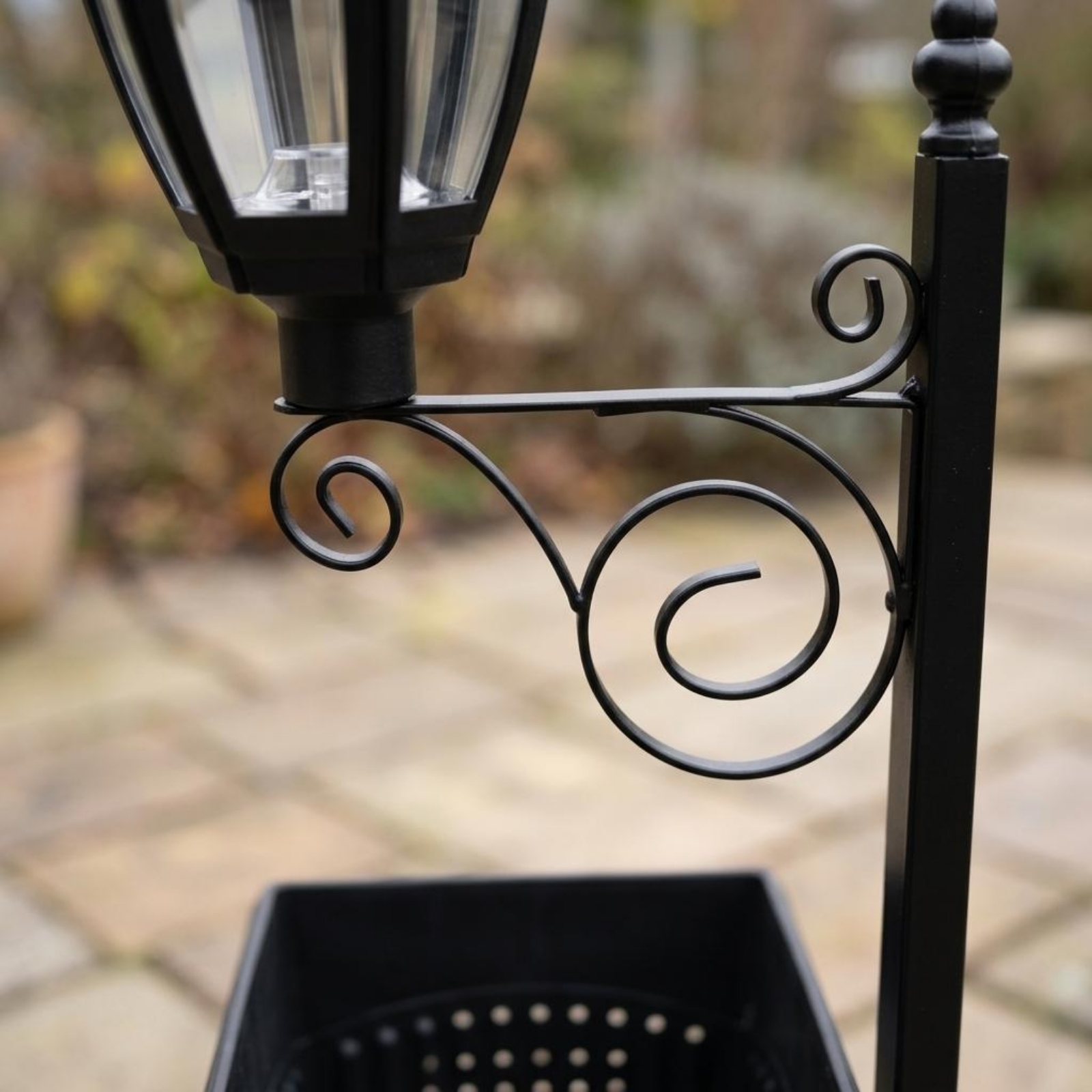 Solar Flower Pot Light Wrought - Outdoor Lighting In Ground avis et prix